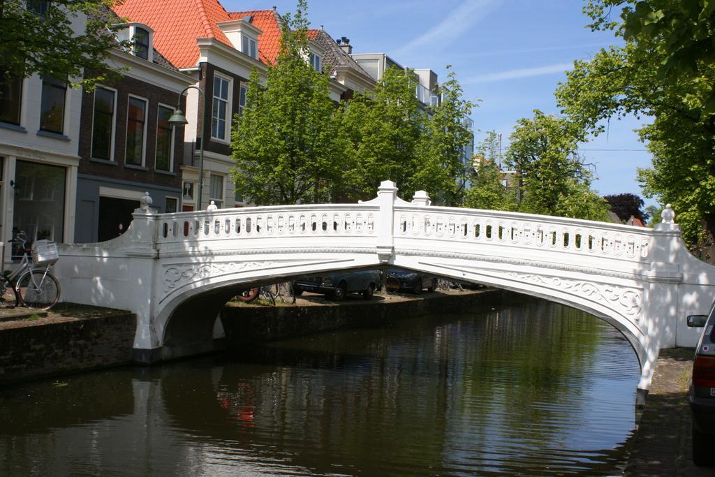 Delft Blue Dreams Bed And Breakfast Exterior photo